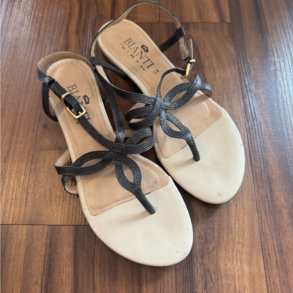 Bianti Size 5 Women's Black and Cream Sandals